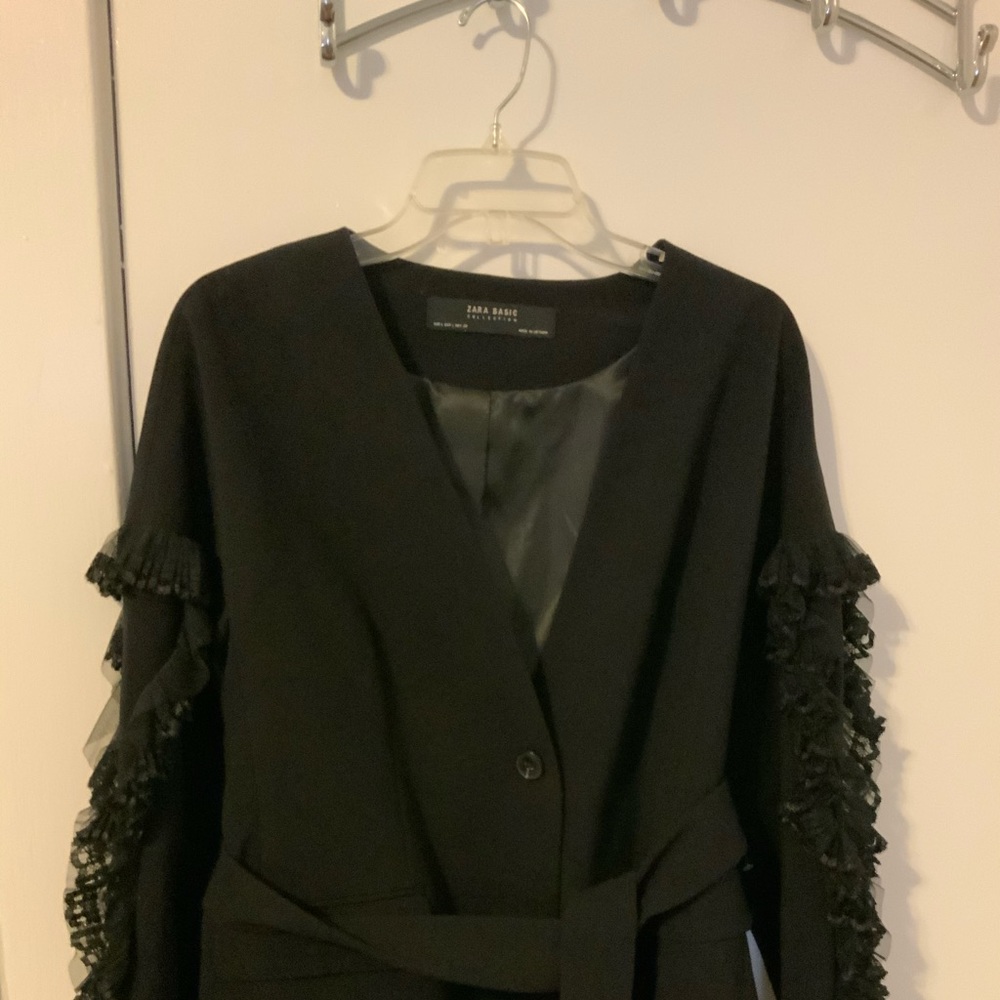 Black blazer Zara Size L